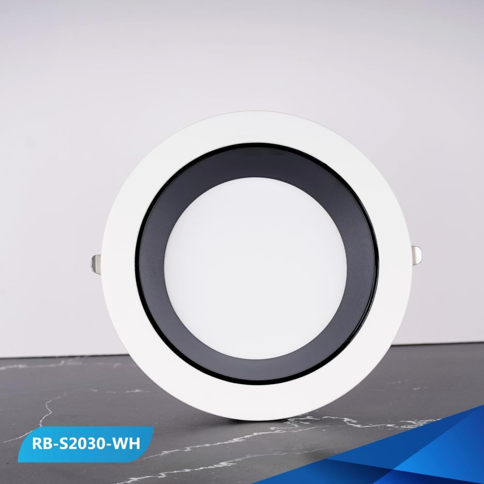 38fdeafe-8c21-4927-8ce4-2ee33a8c اقوى كشاف في العالم